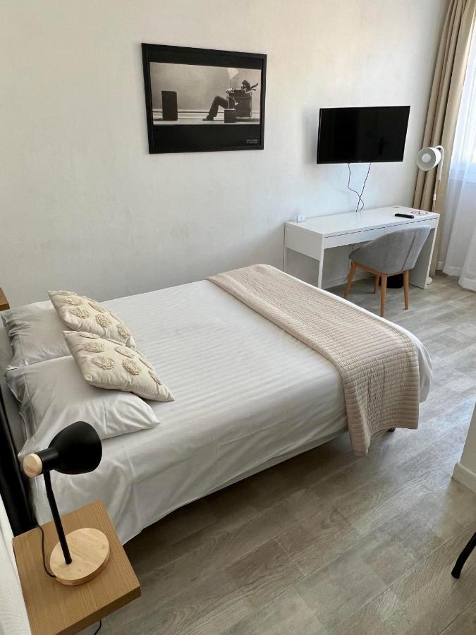Hotel Joly Armentières Buitenkant foto